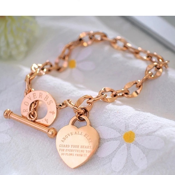 Classic Heart Charm Toggle Bracelet in Rose Gold - Picture 3 of 6
